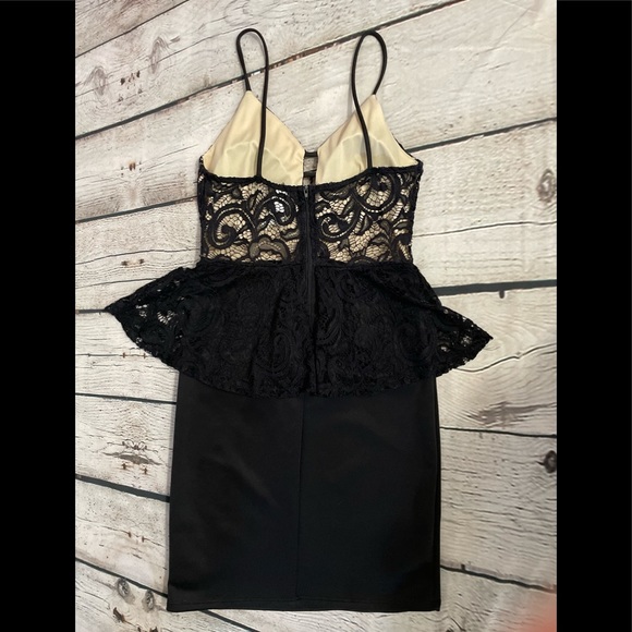 SPICEWEAR women BLACK STRIPED DRESS, size M. - Picture 5 of 13